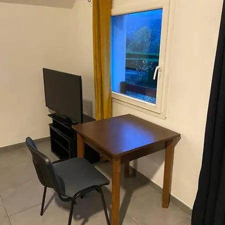 Appartement Familial A Crots Buitenkant foto